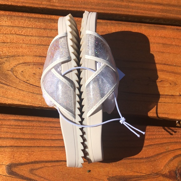 NWT J Crew Crewcuts Ivory Pool Slides with Glitter Straps Sizes 10, 12 and 13 - Picture 4 of 9